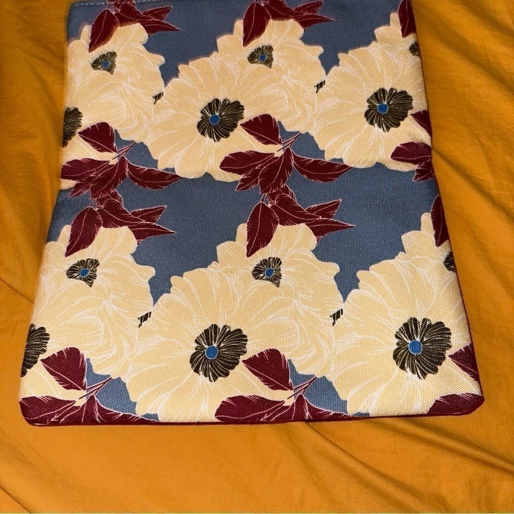 RACHEL Pally reversible clutch BLOOM NWOT